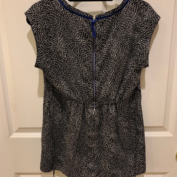 Patterned Maternity Top - Picture 2 of 4